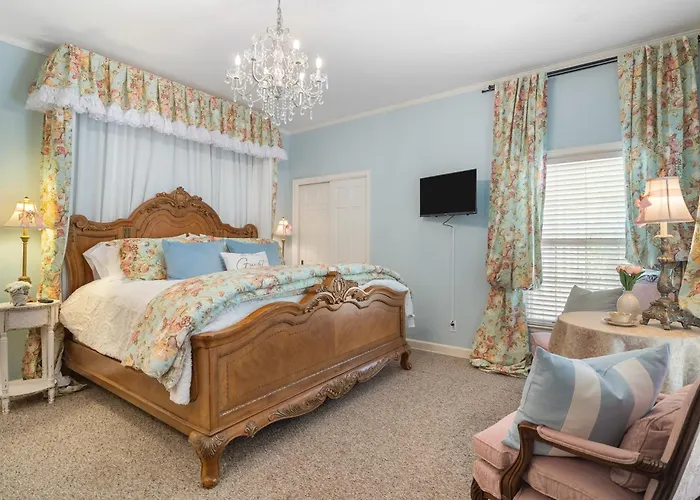 Beland Mansion-Treasured Mist Suite!