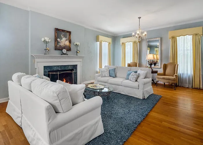 Beland Mansion-Treasured Mist Suite!