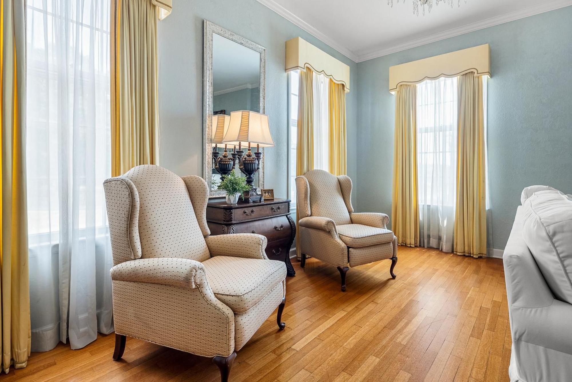Beland Mansion-treasured Mist Suite! *