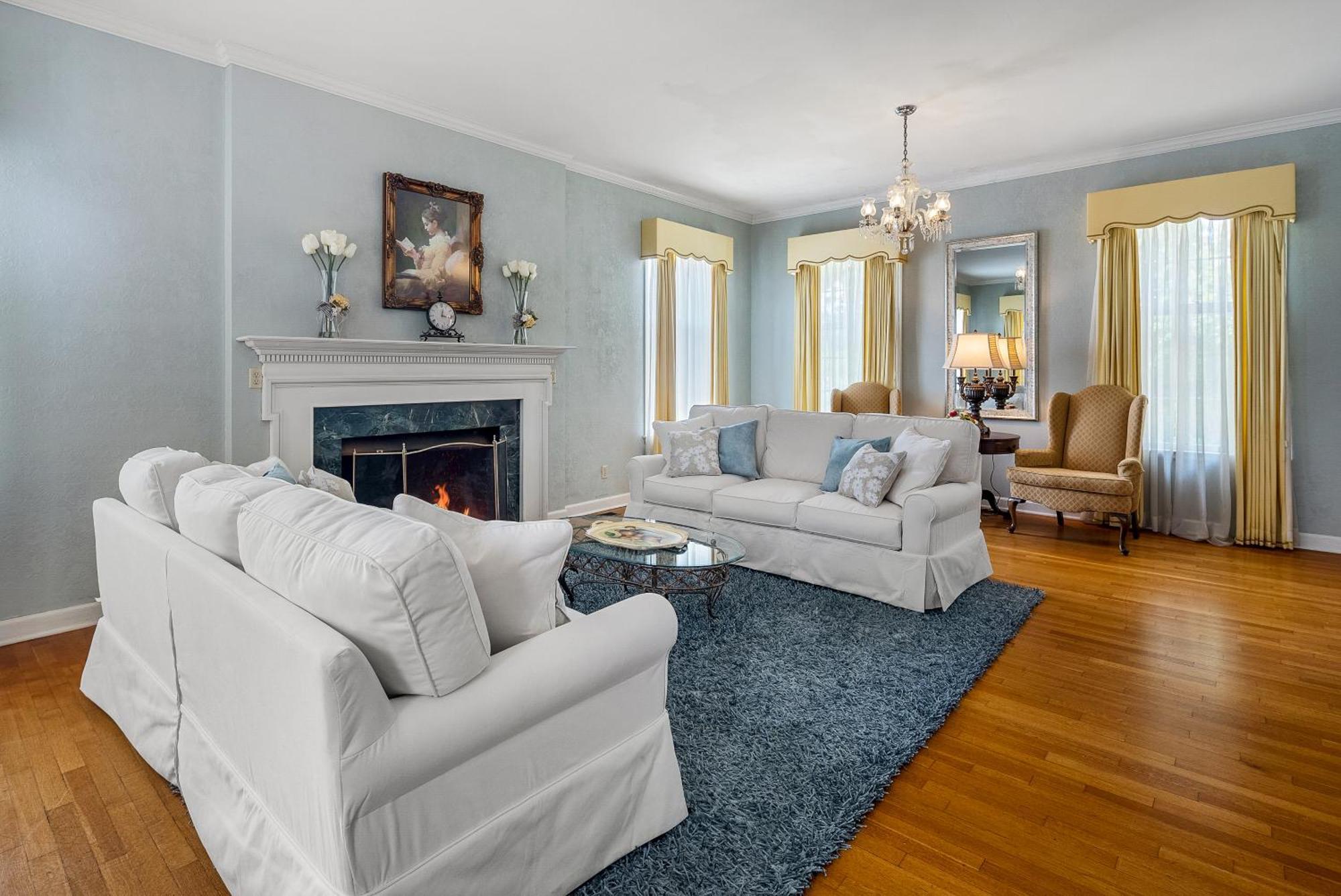 Beland Mansion-treasured Mist Suite! * Fort Smith