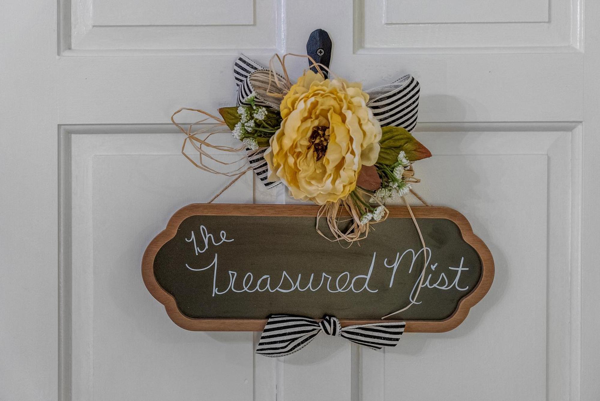 Beland Mansion-treasured Mist Suite! Holiday home
